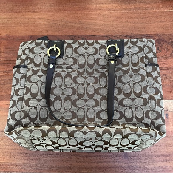 Authentic Coach Purse - Picture 2 of 6